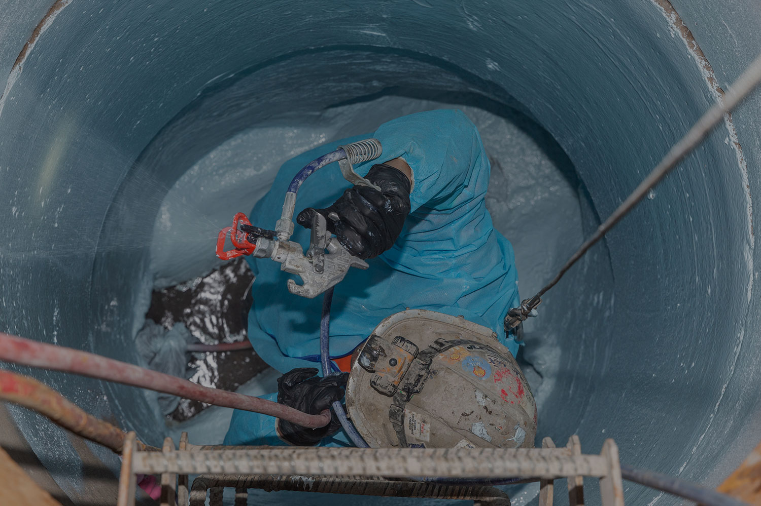 Réhabilitation d&rsquo;un regard en briques par projection d&rsquo;époxy